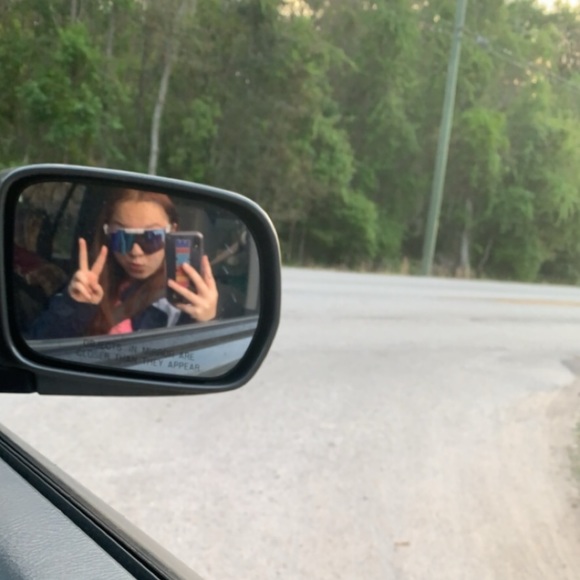 Meet your Posher, Hannah - Picture 1 of 1